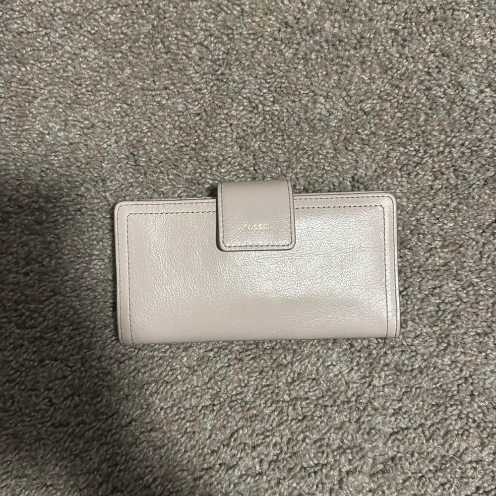 Logan Leather Fossil Clutch